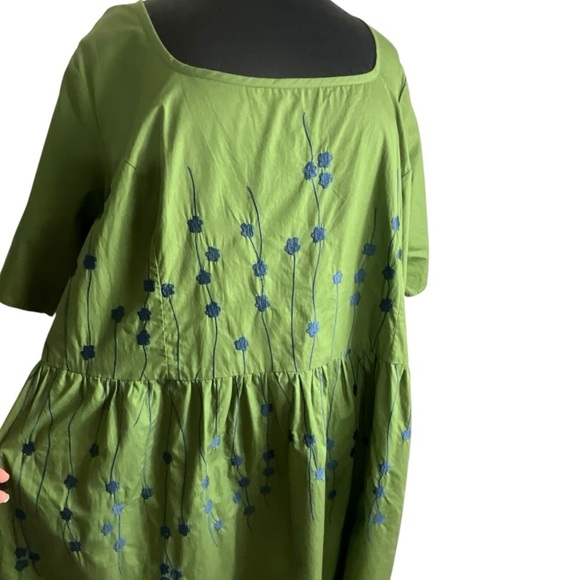 Eshakli Square Neck Green Embroidered Floral Custom Dress - Picture 5 of 16